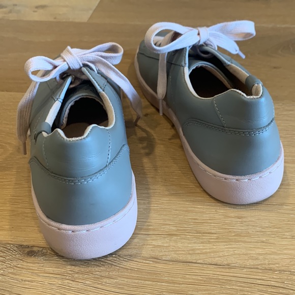 Vionic Pro Women's Mable Sneaker - Picture 4 of 9